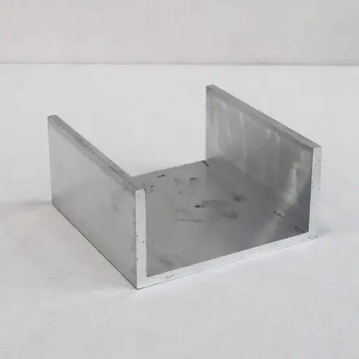 U-Bügel für Vierkantpfosten 110x110